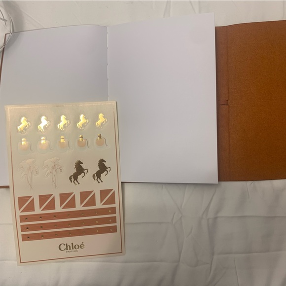 Chloé Parfums Nomade Mini Notebook - Picture 3 of 3